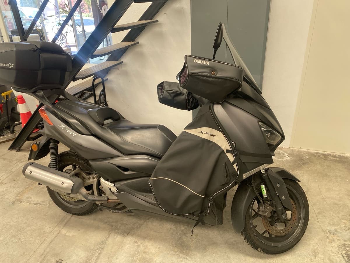 Yamaha X Max 125 en alquiler website