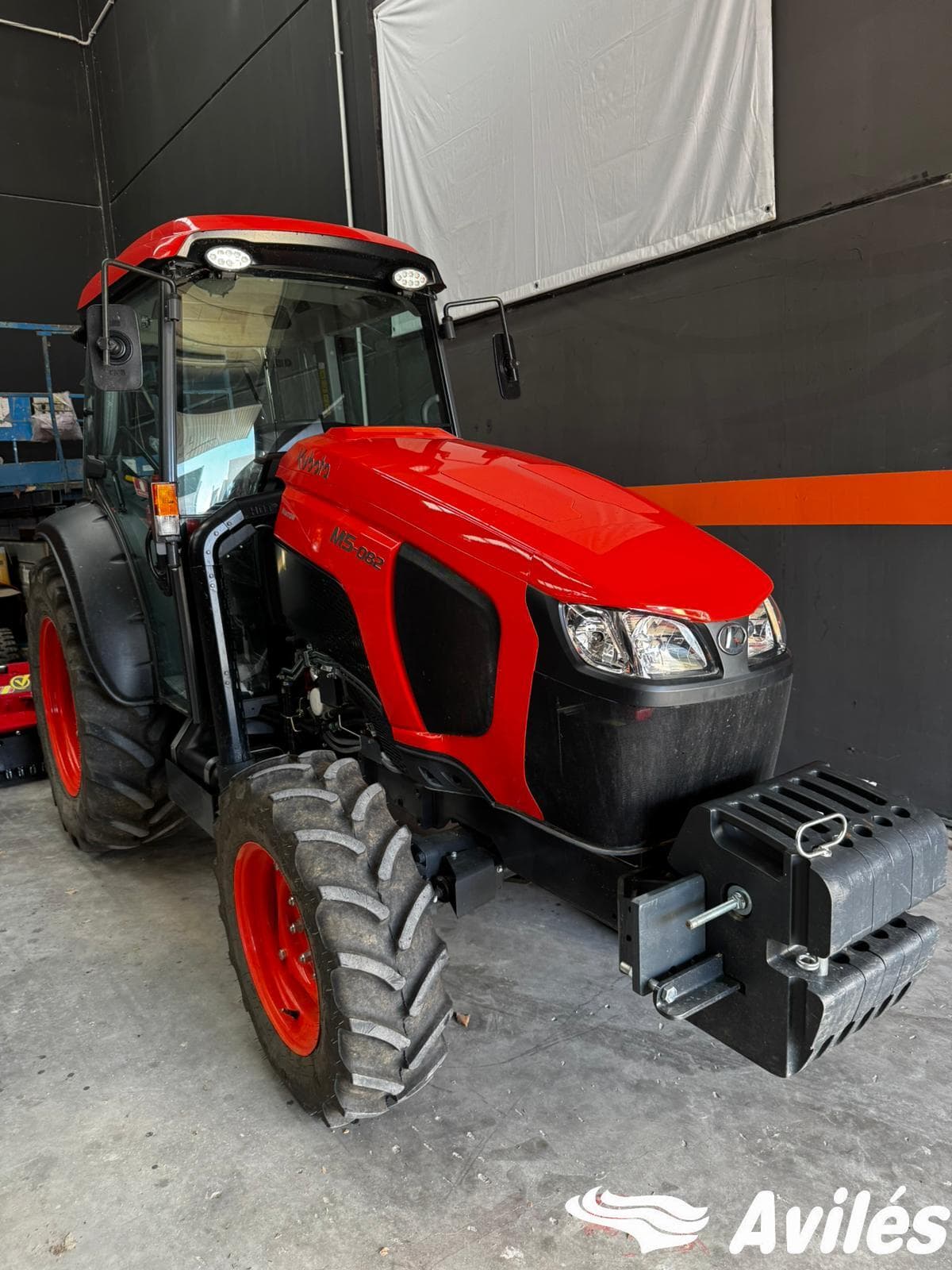 Alquiler de tractor Kubota M5 082N Cabinado cin 87 CV website