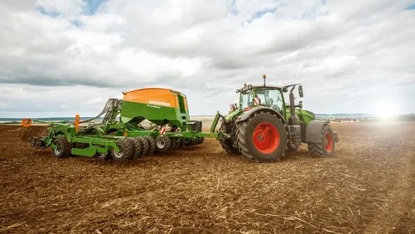 Alquiler tractor Fendt 726 website