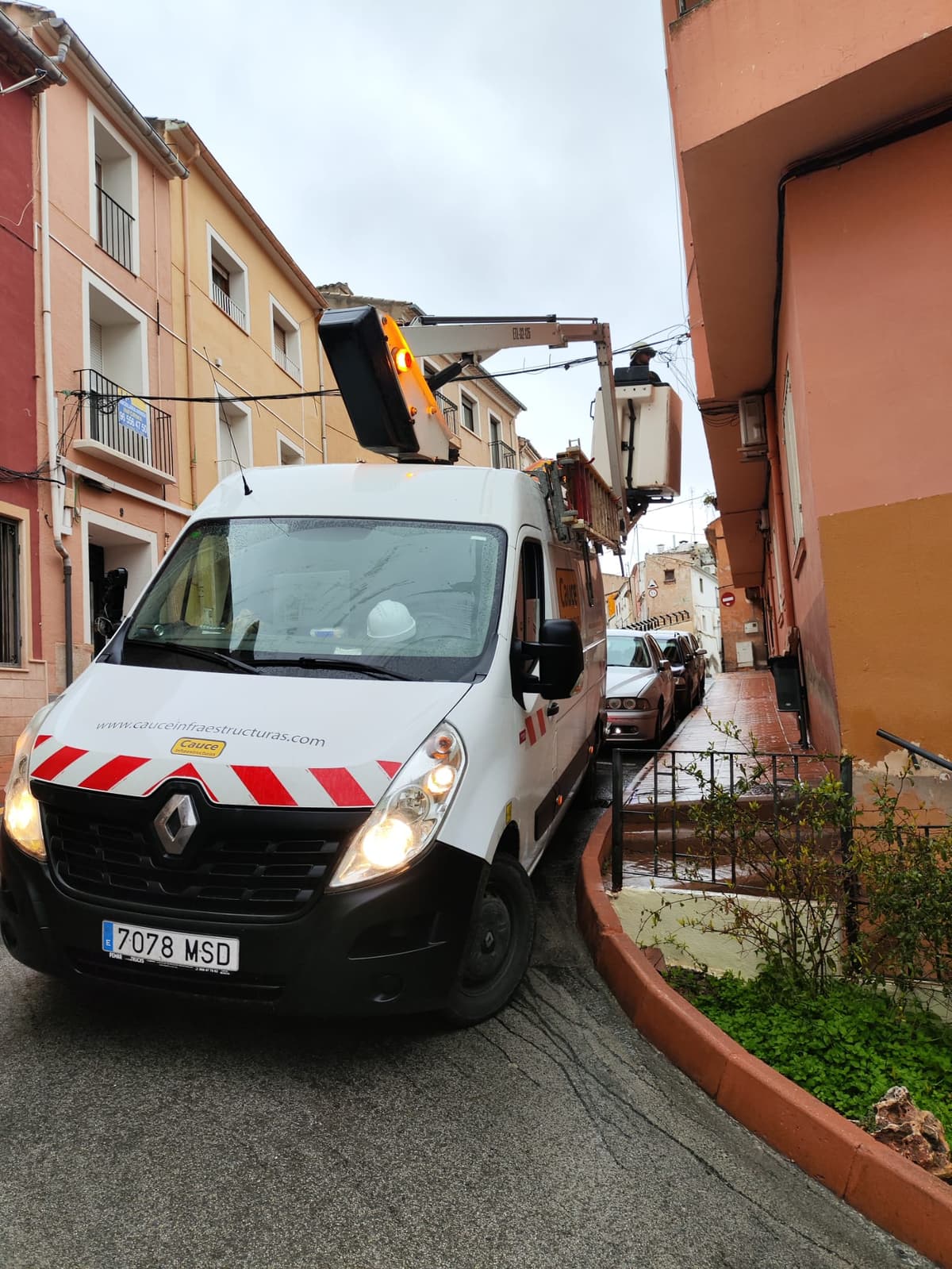 Alquila Furgón con Cesta Elevadora website