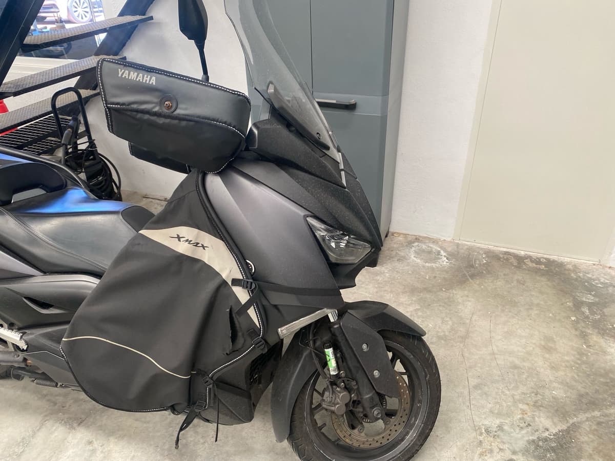 Moto Yamaha XMax 125 en alquiler website