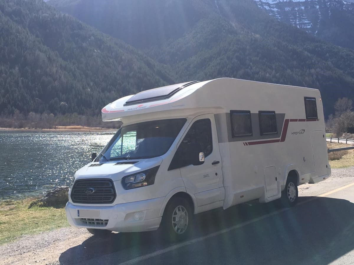 ALQUILER AUTOCARAVANA ROLLER TEAM 284TL EL PRAT DEL LLOBREGAT website