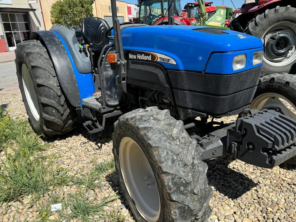 ALQUILER DE TRACTOR FRUTERO NEW HOLLAND GRANADA website